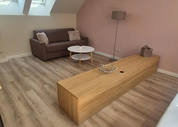 Kastiel Апартаменты Ladce